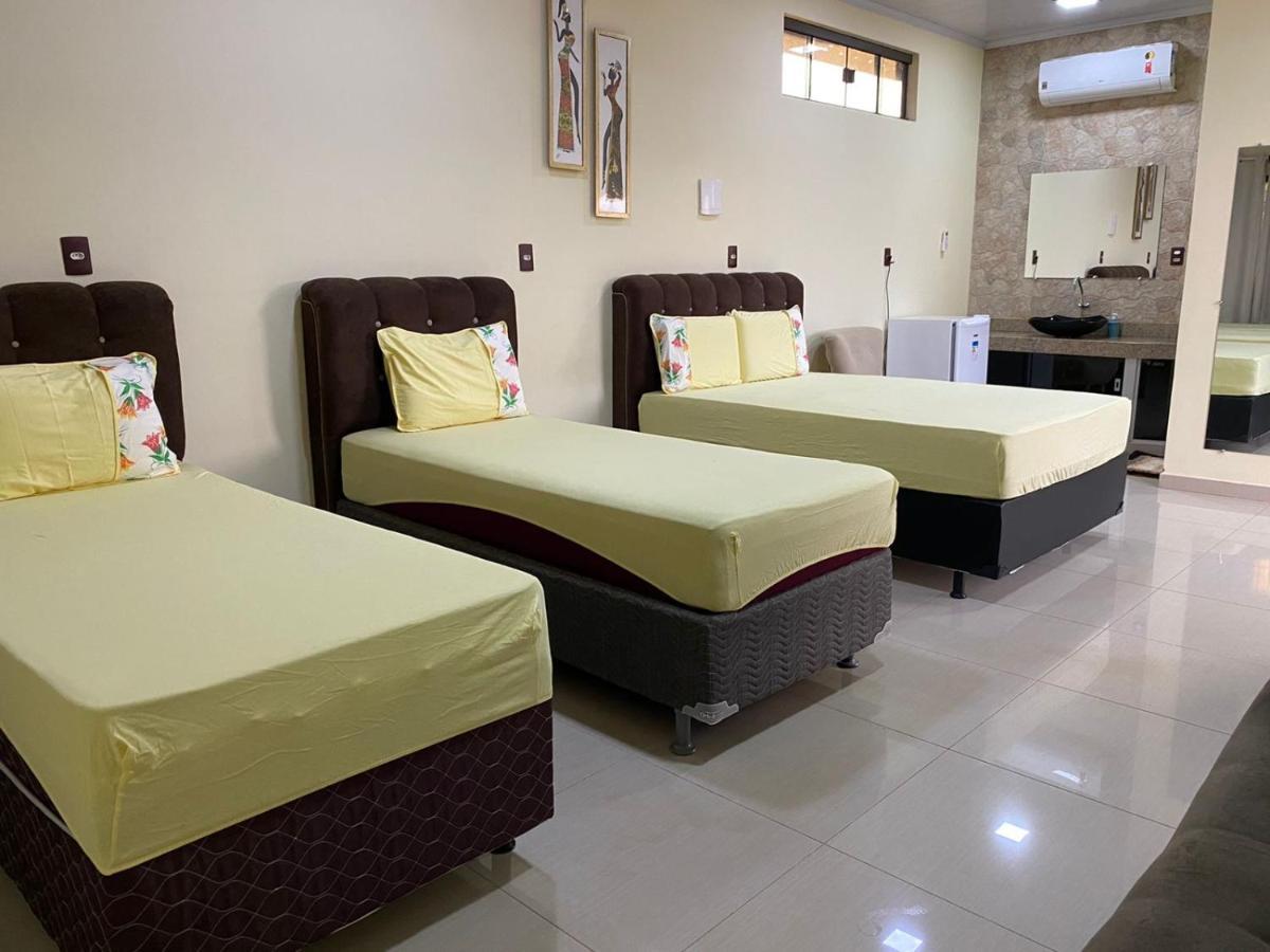 Suites Flor De Lis Pirenopolis Bagian luar foto